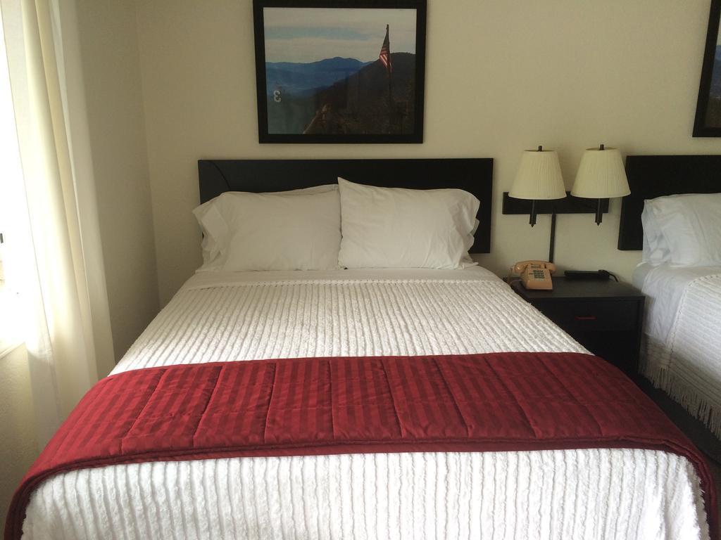 Cardinal Inn Maggie Valley Ruang foto