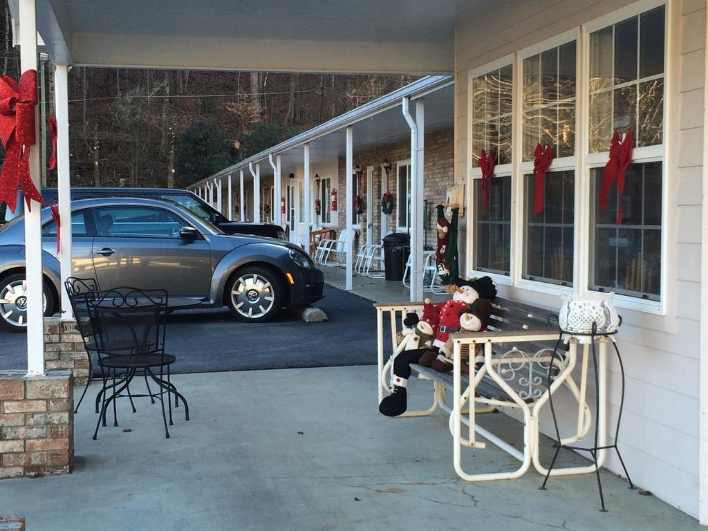 Cardinal Inn Maggie Valley Bagian luar foto