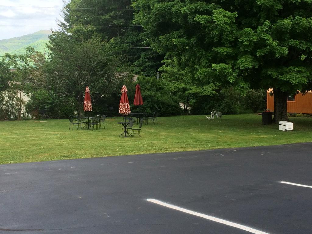 Cardinal Inn Maggie Valley Bagian luar foto