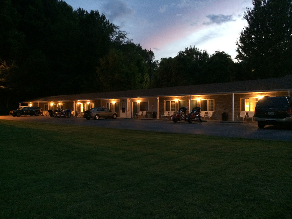 Cardinal Inn Maggie Valley Bagian luar foto
